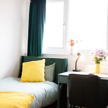 The Apollo Stay Manchester Bagian luar foto
