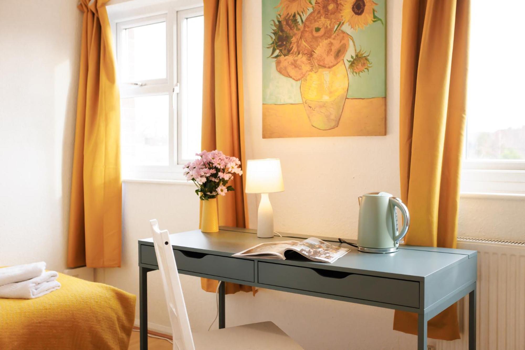 The Apollo Stay Manchester Bagian luar foto