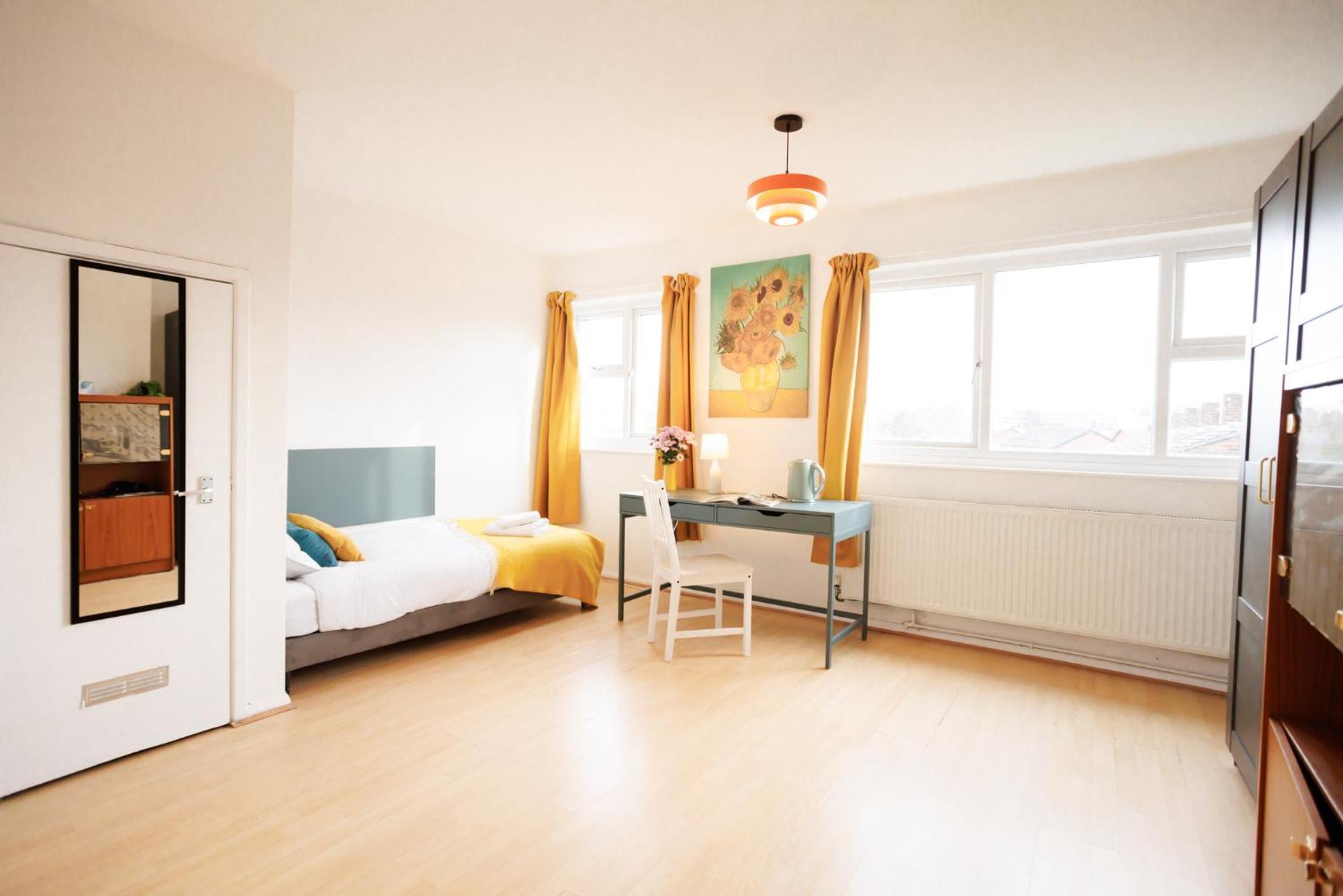 The Apollo Stay Manchester Bagian luar foto